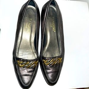 NWOT Rangoni Firenze Pewter loafers